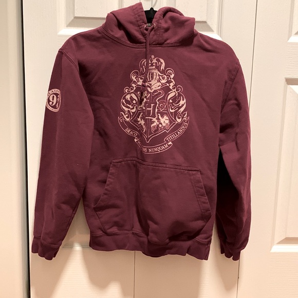 Maroon-Coloured Harry Potter Hoodie. - Picture 1 of 2